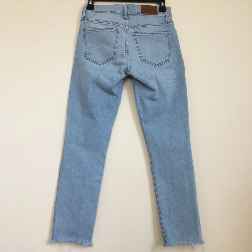 Madewell 9” High Rise Button Fly Light Blue Denim Raw Hem Cropped Skinny Jeans